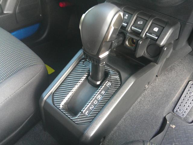 ジムニー ＸＬ　４ＷＤ　オートマ　ナビＴＶ　バックカメラ　社外マフラー　グリル　１オーナー（15枚目）