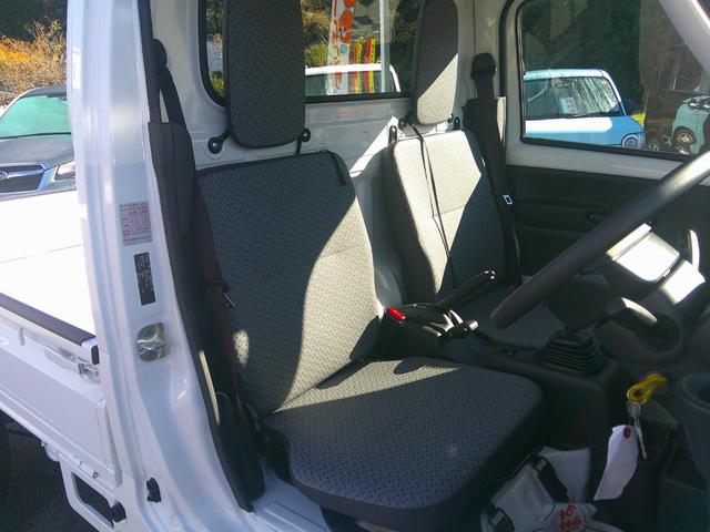 キャリイトラック KCエアコン・パワステ農繁仕様 4WD 届け出済み未使用車(13枚目)