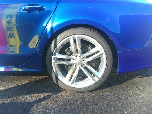 Ｓ７スポーツバック ベースグレード　４ＷＤ　ナビＴＶ　バックカメラ（3枚目）