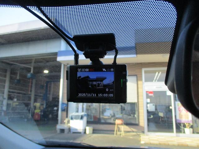 アクア Z ディスプレイオーディオ・前後ドライブレコーダー付きワンオーナー(11枚目)
