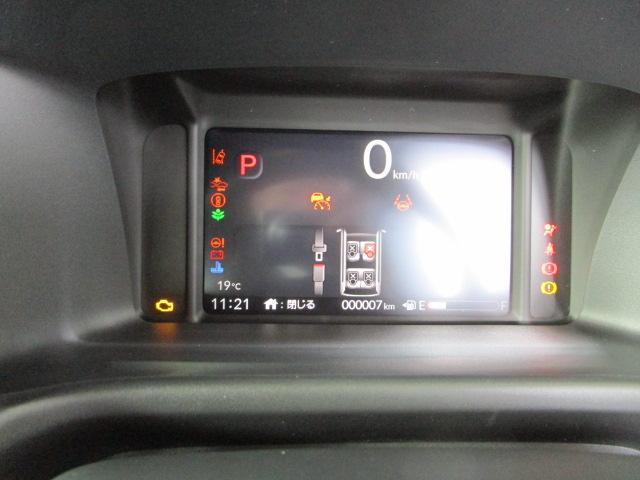 横滑り防止　パーキングセンサー　車線逸脱警報　衝突軽減ブレーキ