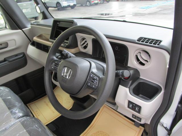 N-BOX ベースグレード メーカーオプション右(両側)電動スライドドア/後席用シートバックテーブル/後席用アームレスト/オートリトラミラー オプション色 衝突軽減ブレーキ メーカー保証継承渡し 届出済未使用車(10枚目)