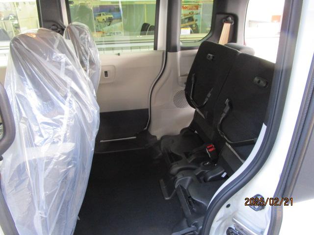 N-BOX ベースグレード メーカーオプション右(両側)電動スライドドア/後席用シートバックテーブル/後席用アームレスト/オートリトラミラー オプション色 衝突軽減ブレーキ メーカー保証継承渡し 届出済未使用車(32枚目)