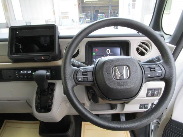 N-BOX ベースグレード 4WD メーカーオプション右(両側)電動スライドドア/後席用シートバックテーブル/後席用アームレスト/オートリトラミラー オプション色 衝突軽減ブレーキ メーカー保証継承渡し 届出済未使用車(11枚目)