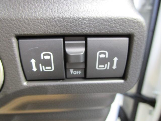 両側電動スライドドア