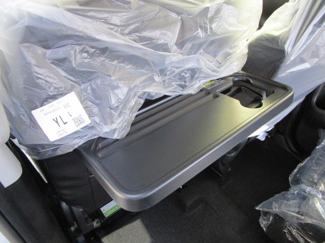 後席用左右シートバックテーブル