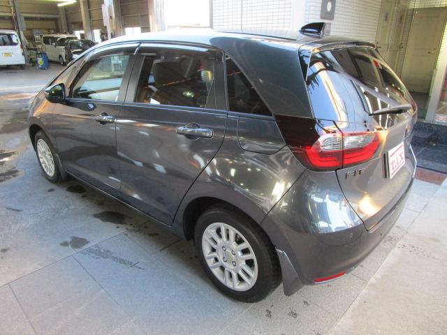 フィット ホーム ホンダセンシング 純正オプション!プレミアムライトグレーインテリア/シートヒーター/モデューロ15インチアルミ/8インチディスプレイオーディオ/ETC アダプティブクルーズコント メーカー保証継承渡し(5枚目)