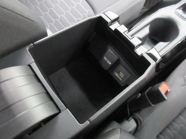 カローラスポーツ ハイブリッドＧ　トヨタセーフティセンス　純正ナビ　バックカメラ　ＥＴＣ　ブルートゥース　前後ドラレコ　デュアルエアコン　左右シートヒーター　クルーズコントロール　ＬＥＤヘッドライト　オートハイビーム　プッシュスタート（23枚目）