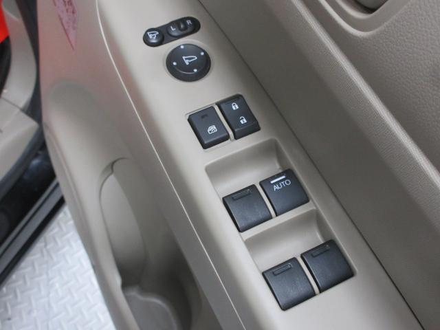 N-BOX C 4WD 両側スライドドア 左右シートヒーター 社外オーディオ CD ブルートゥース AUX端子 USB端子 ベンチシート チップアップシート オートエアコン サイドバイザー プッシュスタート(19枚目)