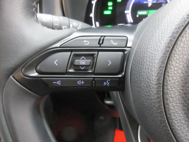 シエンタ ハイブリッドＺ　４ＷＤ　アドバンストパーク　リモコンエンジンスターター　１５インチアルミ　天井サーキュレーター　１０．５インチディスプレイオーディオ　全周囲カメラ　フルセグＴＶ　ＥＴＣ２．０　前後ドラレコ　５人乗り（12枚目）