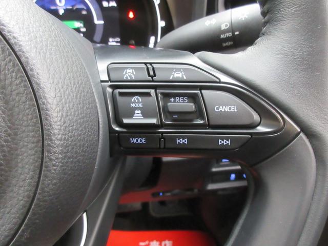 シエンタ ハイブリッドＺ　４ＷＤ　アドバンストパーク　リモコンエンジンスターター　１５インチアルミ　天井サーキュレーター　１０．５インチディスプレイオーディオ　全周囲カメラ　フルセグＴＶ　ＥＴＣ２．０　前後ドラレコ　５人乗り（13枚目）