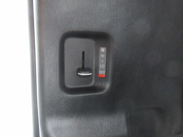 ハイエースバン スーパーＧＬ　ダークプライムＩＩ　モデリスタエアロ　４ＷＤ　トヨタセーフティセンス　純正ナビ　ＴＶ　ブルートゥース　バックカメラ　ＥＴＣ　１００Ｖ電源　リアクーラー　リアヒーター　純正１５インチアルミホイール　ＬＥＤヘッドライト（34枚目）