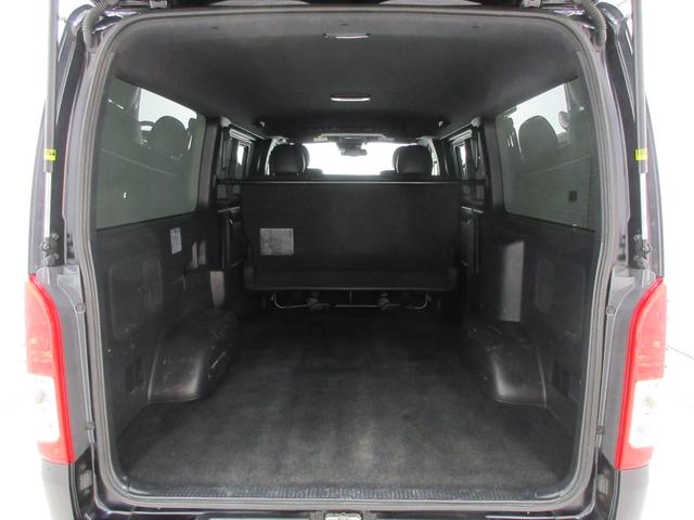 ハイエースバン スーパーＧＬ　ダークプライムＩＩ　モデリスタエアロ　４ＷＤ　トヨタセーフティセンス　純正ナビ　ＴＶ　ブルートゥース　バックカメラ　ＥＴＣ　１００Ｖ電源　リアクーラー　リアヒーター　純正１５インチアルミホイール　ＬＥＤヘッドライト（36枚目）