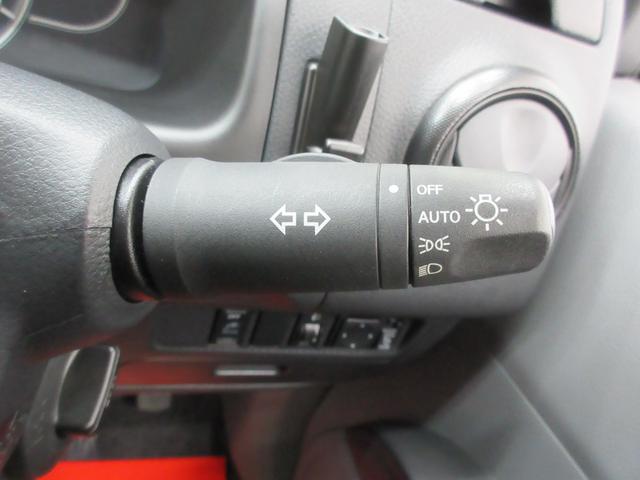 ＮＶ１５０ＡＤ エキスパートＧＸ　４ＷＤ　社外ナビ　ＥＴＣ　１００Ｖ電源　助手席シートバックテーブル　スマートキー　オートライト　セキュリティアラーム　電動格納ミラー　左右エアバック　前席パワーウィンドウ　サイドバイザー　レベライザー（18枚目）