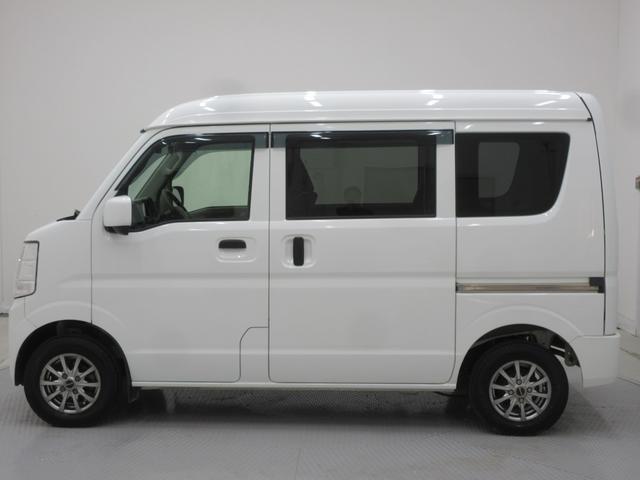 ミニキャブバン ブラボー 4WD 衝突被害軽減ブレーキ 社外ナビ フルセグTV ブルートゥース ETC ドラレコ リアヒーター セキュリティアラーム クリアランスソナー オートライト キーレス オーバーヘッドシェルフ(5枚目)