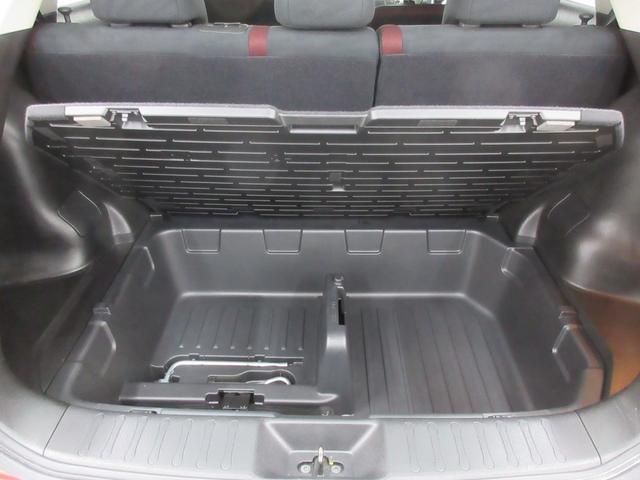 ジューク 15RX Vセレクション パーソナライゼーション エマージェンシーブレーキ レッドインテリア 純正ナビ バックカメラ 純正ドライブレコーダー ETC フルセグTV ブルートゥース USB端子 AUX端子 車線逸脱警報 横滑り防止装置 プッシュスタート(33枚目)