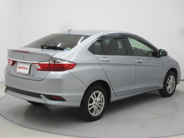 グレイス ハイブリッドＬＸ・ホンダセンシング　４ＷＤ　ホンダセンシング　社外ナビ　ブルートゥース　バックカメラ　ＥＴＣ　全周囲ドライブレコーダー　ステアリングリモコン　クルーズコントロール　デアイサー　サイドエアバック　ＬＥＤヘッドライト（8枚目）