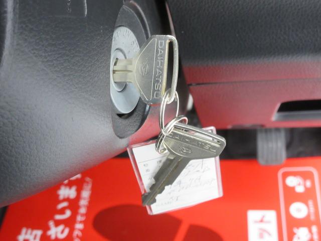 ハイゼットトラック スタンダード 4WD 5速マニュアル 三方開 パワステ エアコン FM・AMラジオ サイドバイザー(19枚目)