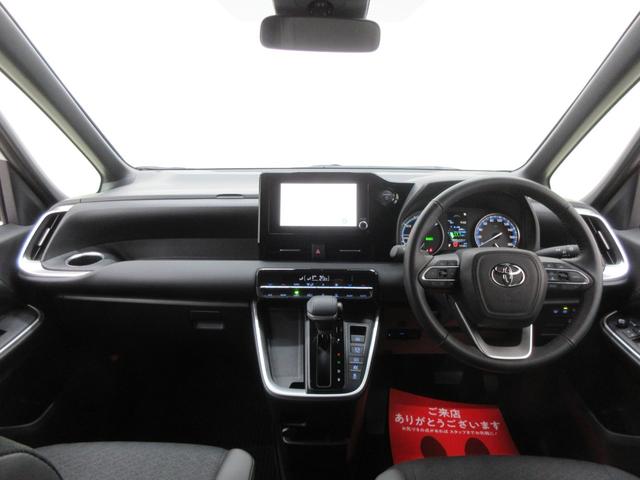 ヴォクシー ハイブリッドＳ－Ｇ　４ＷＤ　セーフティセンス　左側電動スライドドア　純正８型ナビ　ブルートゥース　ＵＳＢ端子　バックカメラ　ＥＴＣ２．０　追従型クルコン　７人乗り　ＬＥＤヘッドライト　クリアランスソナー　プッシュスタート（10枚目）