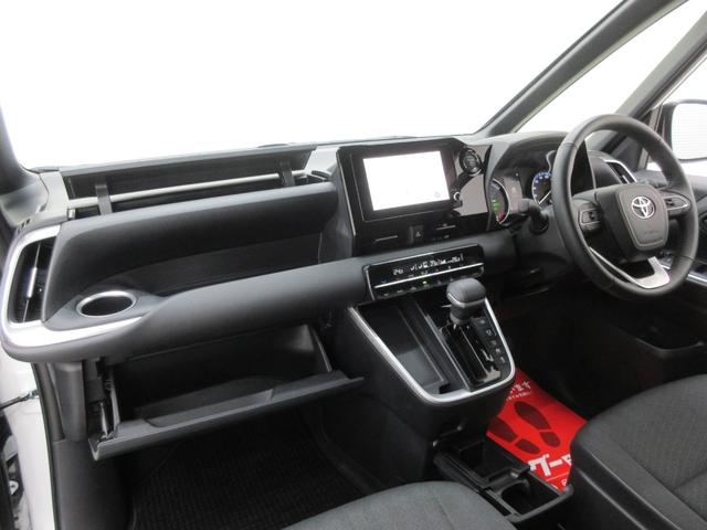 ヴォクシー ハイブリッドＳ－Ｇ　４ＷＤ　セーフティセンス　左側電動スライドドア　純正８型ナビ　ブルートゥース　ＵＳＢ端子　バックカメラ　ＥＴＣ２．０　追従型クルコン　７人乗り　ＬＥＤヘッドライト　クリアランスソナー　プッシュスタート（30枚目）