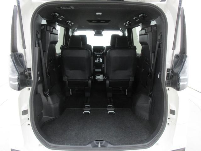 ヴォクシー ハイブリッドＳ－Ｇ　４ＷＤ　セーフティセンス　左側電動スライドドア　純正８型ナビ　ブルートゥース　ＵＳＢ端子　バックカメラ　ＥＴＣ２．０　追従型クルコン　７人乗り　ＬＥＤヘッドライト　クリアランスソナー　プッシュスタート（45枚目）