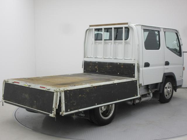 キャンター Ｗキャブ　Ｗキャブ　４ＷＤ　オートマ車　最大積載量１．４５ｔ　荷台長さ２１２５ｍｍ・幅１６１０ｍｍ・高さ３８０ｍｍ　ＥＴＣ　リアヒーター　三方開　メッキバンパー　フォグ　車幅灯　前席パワーウィンドウ（10枚目）