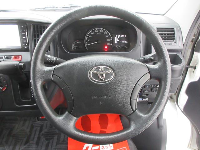 タウンエースバン ＧＬ　４ＷＤ　衝突被害軽減ブレーキ　社外ナビ　バックカメラ　ＥＴＣ　フルセグＴＶ　ブルートゥース　リアヒーター　前席パワーウィンドウ　ＬＥＤヘッドライト　電動格納ミラー　オートライト　キーレス　５人乗り（11枚目）