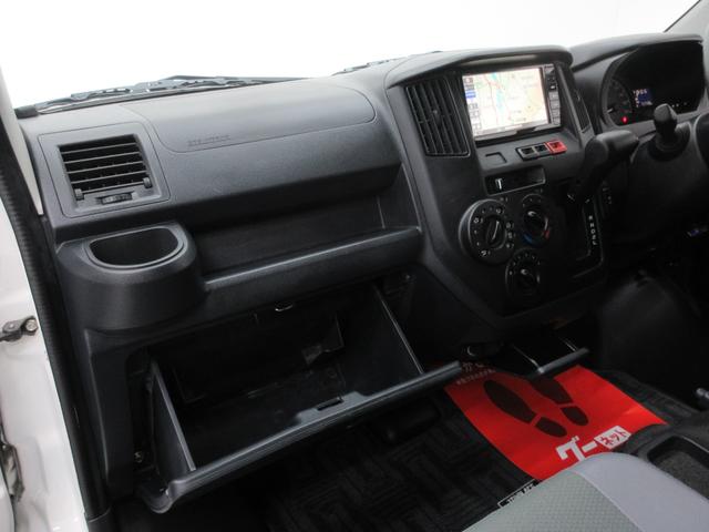 タウンエースバン ＧＬ　４ＷＤ　衝突被害軽減ブレーキ　社外ナビ　バックカメラ　ＥＴＣ　フルセグＴＶ　ブルートゥース　リアヒーター　前席パワーウィンドウ　ＬＥＤヘッドライト　電動格納ミラー　オートライト　キーレス　５人乗り（27枚目）