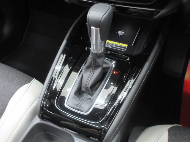 �A�����鉺���ȂǂŁA�A�N�Z���I�t���̌��������S�i�K�ɒ��ߏo����w�����Z���N�^�[�x�t����