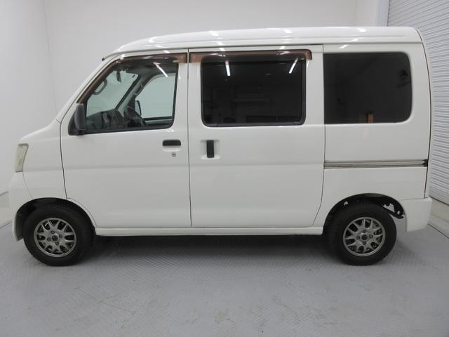 ハイゼットカーゴ スペシャル　４速ＡＴ・パートタイム４ＷＤ・社外ナビ・フルセグＴＶ・ブルートゥース・ＥＴＣ付き（5枚目）