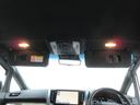 運転席、助手席にミラー付きバイザー装着!出発前の身だしなみをチェック!