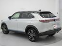 ｅ：ＨＥＶ　Ｚ・ＰＬａＹパッケージ　登録済み未使用車　４ＷＤ　ホンダセンシング　パノラマルーフ　ホンダコネクトナビ　フルセグＴＶ　スマホ連携　全周囲カメラ　プレミアムオーディオ１０スピーカー　ＥＴＣ２．０　置くだけ充電　パワーバックドア（9枚目）