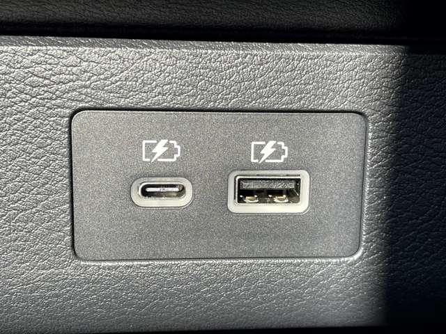 セレナ 1.4 e-4ORCE ハイウェイスターV 4WD プロパイロット・ホットプラス+クリアビュ(7枚目)