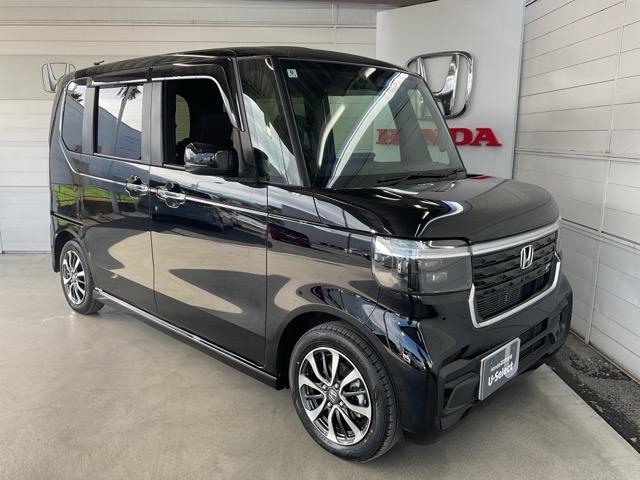 Ｎ－ＢＯＸカスタム ベースグレード　当社デモカー使用車　マルチビューカメラ　Ｗ電動ドア　ＣＭＢＳ　Ｄレコ　禁煙　ベンチシート　オートエアコン　スマートキ　ＬＥＤ　盗難防止装置　クルコン　ＥＴＣ　バックカメラ　フルセグＴＶ　エアバッグ（9枚目）