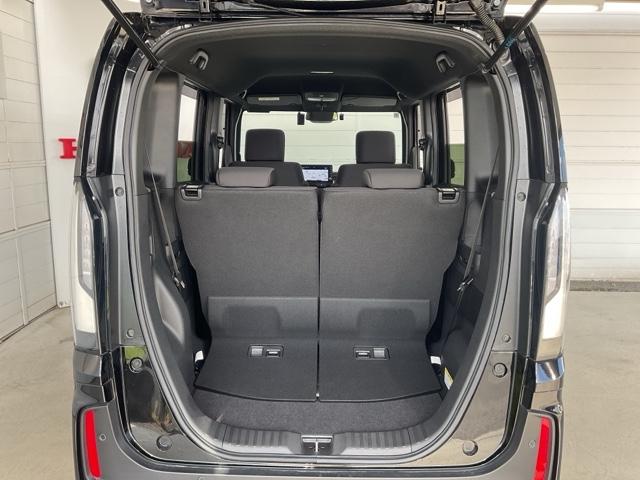 Ｎ－ＢＯＸカスタム ベースグレード　当社デモカー使用車　マルチビューカメラ　Ｗ電動ドア　ＣＭＢＳ　Ｄレコ　禁煙　ベンチシート　オートエアコン　スマートキ　ＬＥＤ　盗難防止装置　クルコン　ＥＴＣ　バックカメラ　フルセグＴＶ　エアバッグ（19枚目）