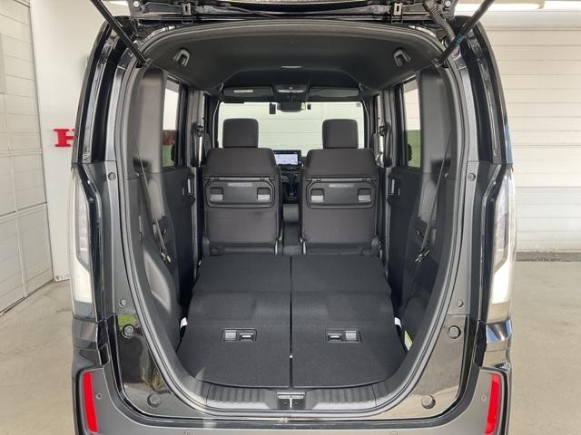 Ｎ－ＢＯＸカスタム ベースグレード　当社デモカー使用車　マルチビューカメラ　Ｗ電動ドア　ＣＭＢＳ　Ｄレコ　禁煙　ベンチシート　オートエアコン　スマートキ　ＬＥＤ　盗難防止装置　クルコン　ＥＴＣ　バックカメラ　フルセグＴＶ　エアバッグ（20枚目）