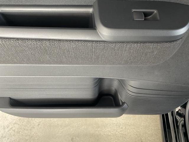 Ｎ－ＢＯＸカスタム ベースグレード　当社デモカー使用車　マルチビューカメラ　Ｗ電動ドア　ＣＭＢＳ　Ｄレコ　禁煙　ベンチシート　オートエアコン　スマートキ　ＬＥＤ　盗難防止装置　クルコン　ＥＴＣ　バックカメラ　フルセグＴＶ　エアバッグ（36枚目）