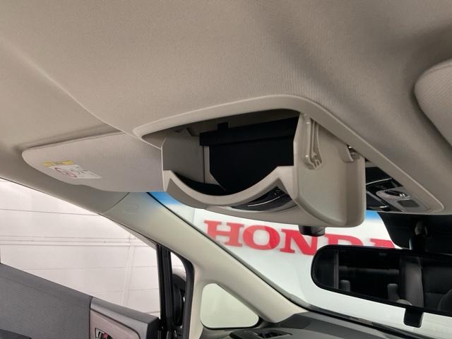 オデッセイハイブリッド ｅ：ＨＥＶアブソルート・ＥＸ　ワンオーナー　前後純正ドラレコ装着車　電動Ｒゲート　ＬＥＤライト　シ－トヒ－タ－　両側ＰＳＤ　パワ－シ－ト　Ｐアシスト　整備記録簿　フルセグ　アイドルストップ　クルーズコントロール　ＤＶＤ再生機能（43枚目）