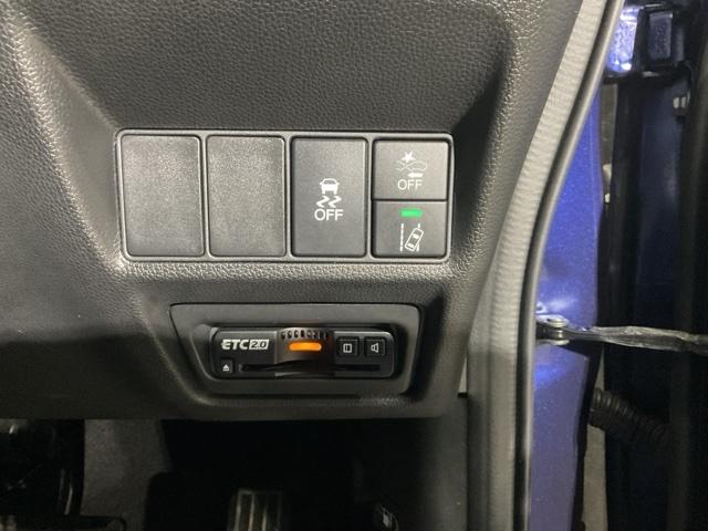 ステップワゴン ｅ：ＨＥＶモデューロＸホンダセンシング　ワンオーナー　純正後席モニター　マルヒビューカメラ　フロント純正ドラレコ装備　マルチビューカメラ　フロントカメラ　横滑り防止装置　禁煙　ＬＥＤヘッドライト　３列シート　前席シートヒーター　ＥＴＣ（31枚目）