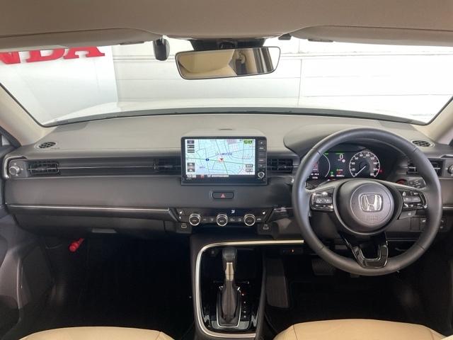 ヴェゼル ｅ：ＨＥＶＺ　ワンオーナー　前後純正ドラレコ装着車　衝突回避支援ブレーキ機能　１オナ　スマキ　Ｐトランク　フルオートエアコン　Ｄレコ　エアバッグ　両席エアバック　Ｒカメ　記録簿付　パワーウィンドウ　ＬＥＤランプ（13枚目）