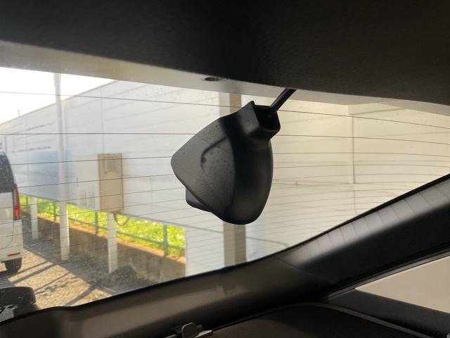 ヴェゼル ｅ：ＨＥＶＺ　ワンオーナー　前後純正ドラレコ装着車　衝突回避支援ブレーキ機能　１オナ　スマキ　Ｐトランク　フルオートエアコン　Ｄレコ　エアバッグ　両席エアバック　Ｒカメ　記録簿付　パワーウィンドウ　ＬＥＤランプ（32枚目）