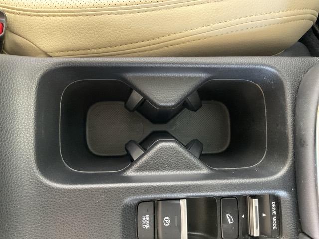 ヴェゼル ｅ：ＨＥＶＺ　ワンオーナー　前後純正ドラレコ装着車　衝突回避支援ブレーキ機能　１オナ　スマキ　Ｐトランク　フルオートエアコン　Ｄレコ　エアバッグ　両席エアバック　Ｒカメ　記録簿付　パワーウィンドウ　ＬＥＤランプ（35枚目）