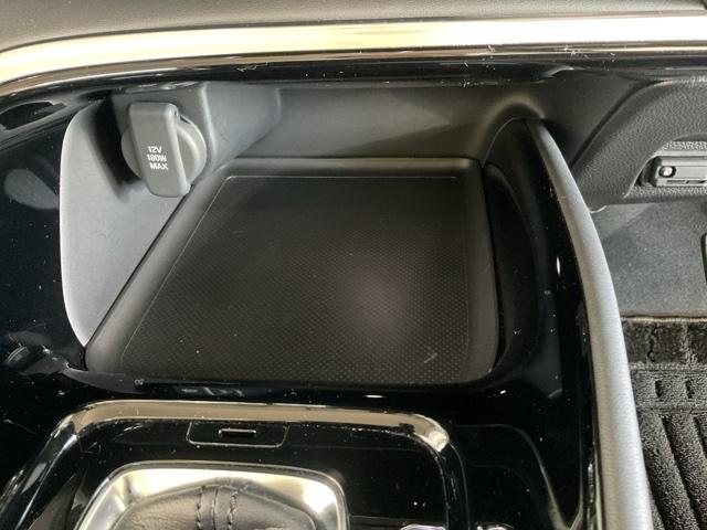 ヴェゼル ｅ：ＨＥＶＺ　ワンオーナー　前後純正ドラレコ装着車　衝突回避支援ブレーキ機能　１オナ　スマキ　Ｐトランク　フルオートエアコン　Ｄレコ　エアバッグ　両席エアバック　Ｒカメ　記録簿付　パワーウィンドウ　ＬＥＤランプ（38枚目）