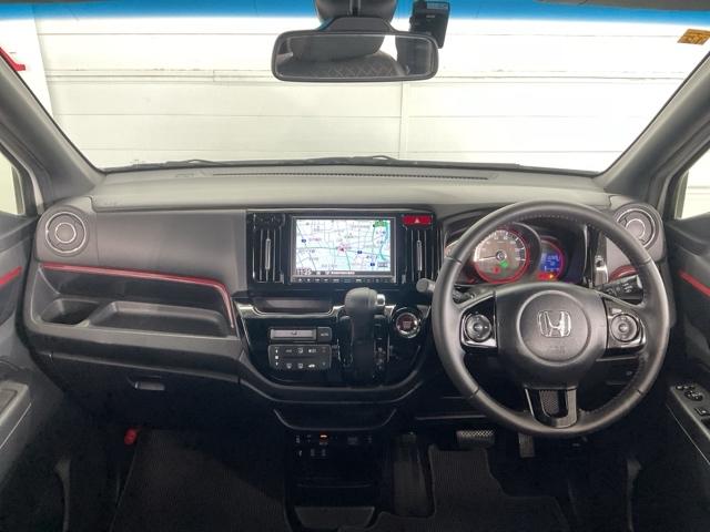 落ち着いた雰囲気で操作性・視認性に優れたインテリアデザイン!