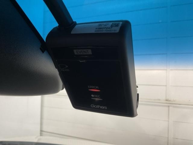 万が一の時に頼もしいドライブレコーダーを装備♪