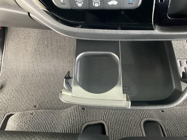 収納式のドリンクホルダー