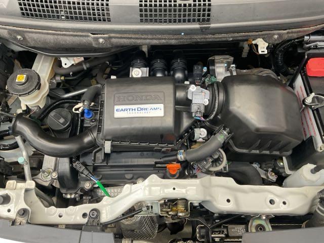 低速での力強さと高速でののびやかさ、そして低燃費を高次元でバランス。DOHCエンジン