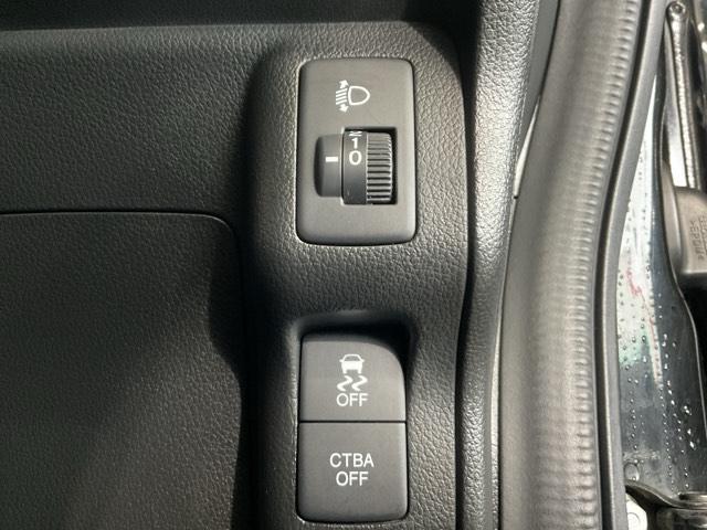 N-BOX GSSパッケージ ワンオーナー 両側電動スライドドア W電動ドア Iストップ ブレーキサポート 禁煙 ダブルエアバック サイドカーテンエアバック 点検記録簿 イモビ 1オーナー車 スマートキー&プッシュスタート ABS(31枚目)