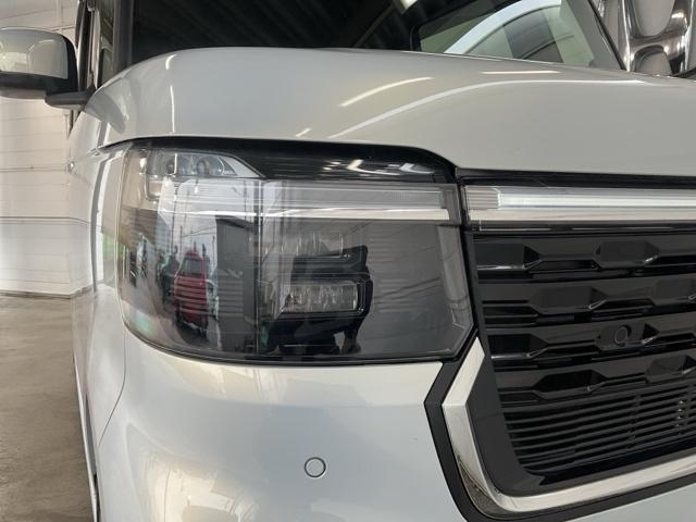 N-BOXカスタム ベースグレード 当社デモカー 前後純正ドラレコ装着車 CMBS Dレコ 禁煙 1オーナー ベンチシート オートエアコン スマートキ LED 盗難防止装置 クルコン ETC バックカメラ フルセグTV エアバッグ(11枚目)