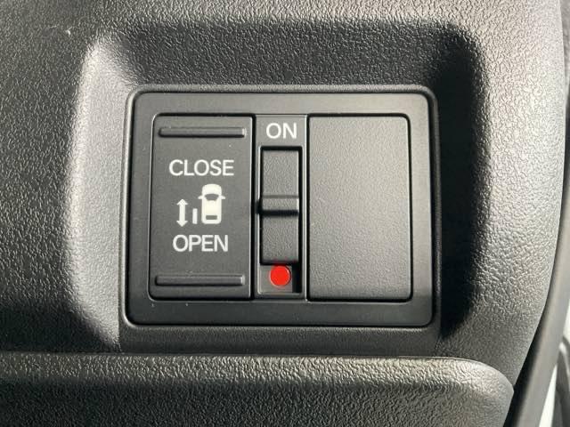 N-BOXカスタム ベースグレード 当社デモカー 前後純正ドラレコ装着車 CMBS Dレコ 禁煙 1オーナー ベンチシート オートエアコン スマートキ LED 盗難防止装置 クルコン ETC バックカメラ フルセグTV エアバッグ(41枚目)